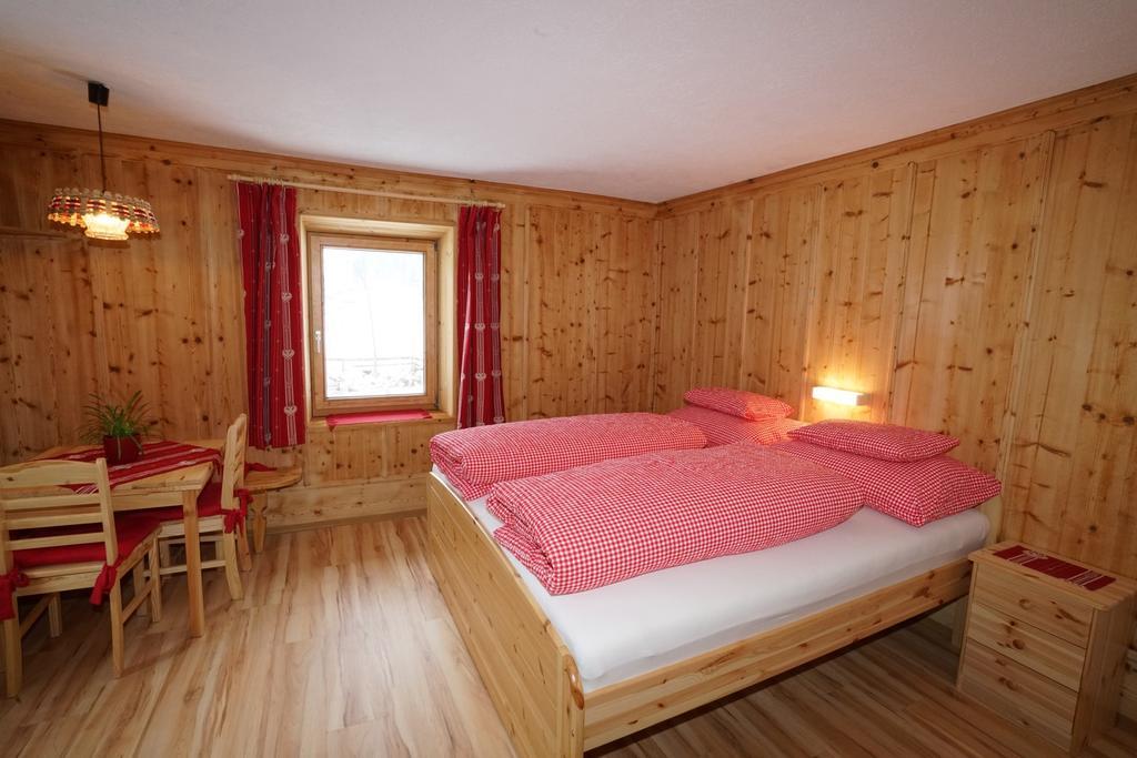 Haus Ruetzbach Apartment Neustift im Stubaital Ruang foto