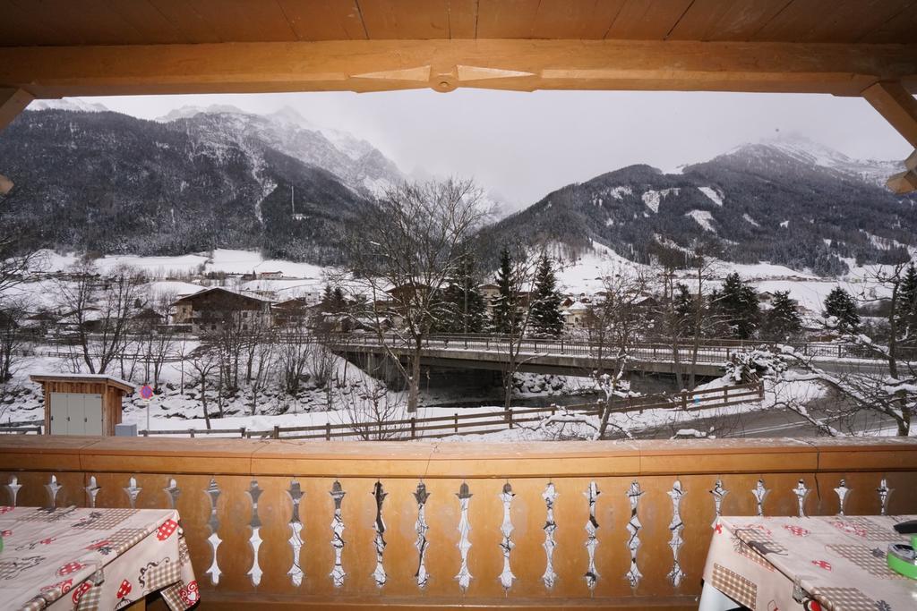 Haus Ruetzbach Apartment Neustift im Stubaital Bagian luar foto