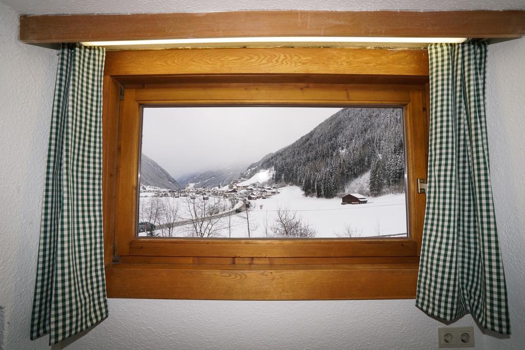 Haus Ruetzbach Apartment Neustift im Stubaital Ruang foto
