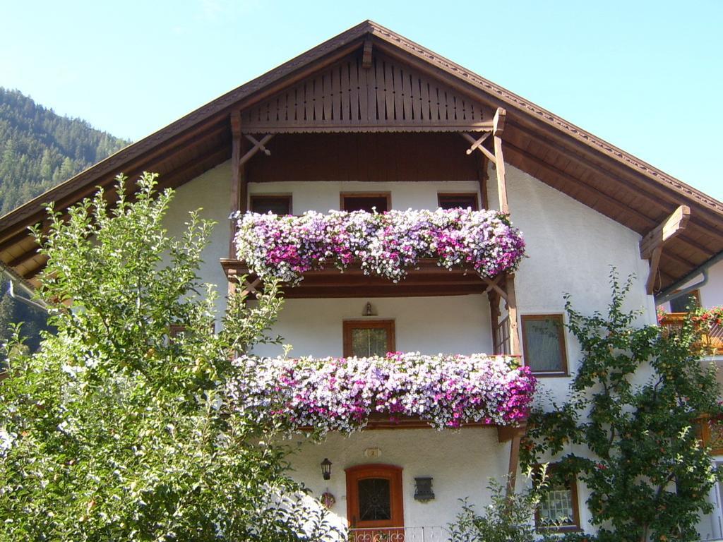 Haus Ruetzbach Apartment Neustift im Stubaital Ruang foto